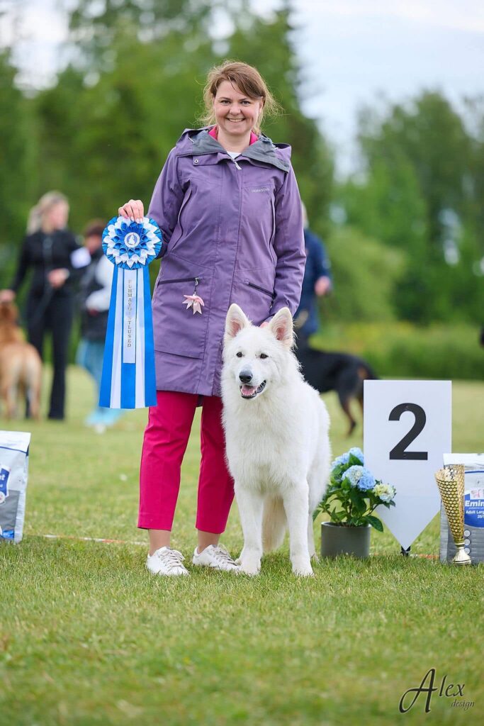 Nyx-On Biale Wilki Z Wilkowa 347420678 6143634272358431 3267645628366401148 n 1.jpg